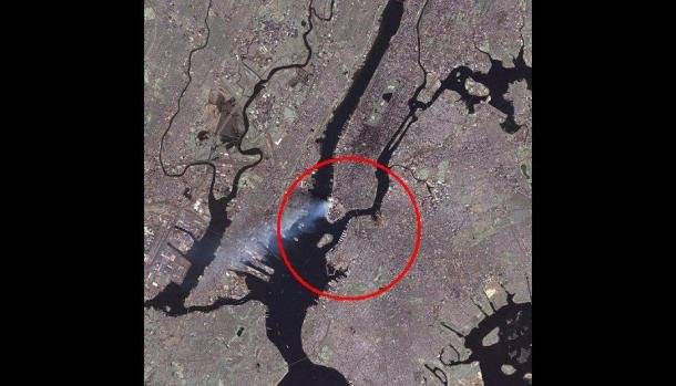 Así se vio desde el espacio el ataque de las Torres Gemelas