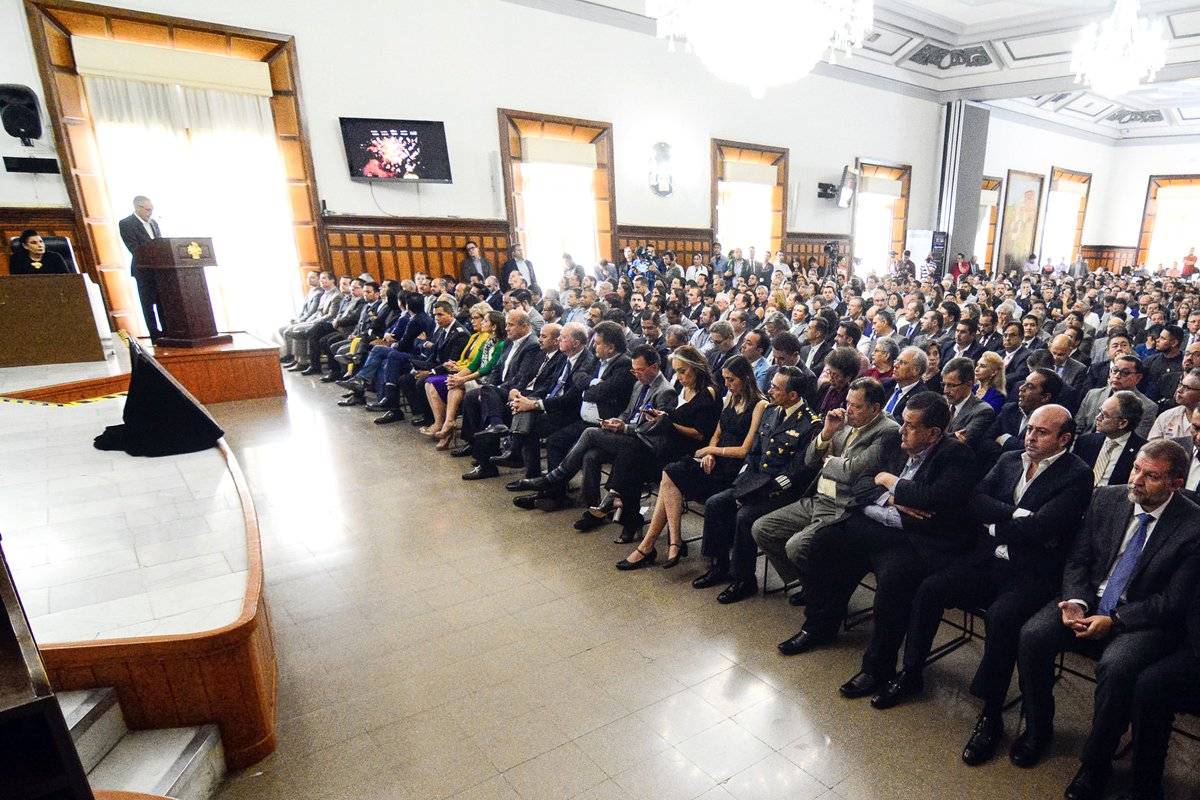 Rinde Enrique Ibarra su último informe de gobierno