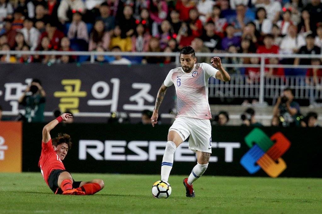 Guillermo Maripán tiene presencia absoluta en la Roja con Reinaldo Rueda en el banco / Foto: Carlos Parra-ANFP