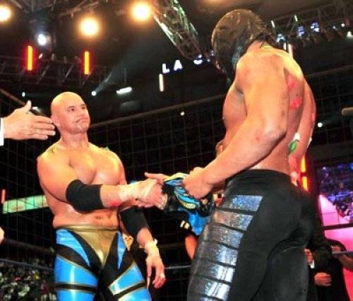 CMLL