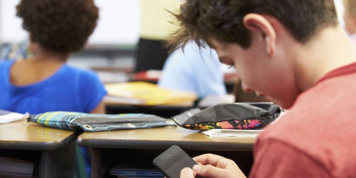 México: En Coahuila analizan prohibir el uso de celulares en salones de clases