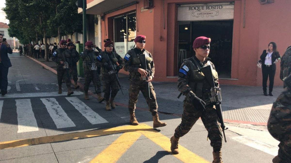presencia de militares en el Congreso