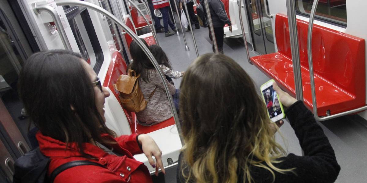 Carros de Metro "Made in Chile" debutaron este jueves en la Línea 2