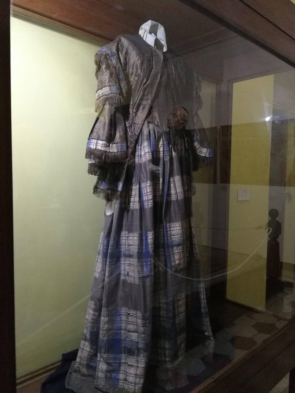 Vestido María Dolores Bedoya de Molina