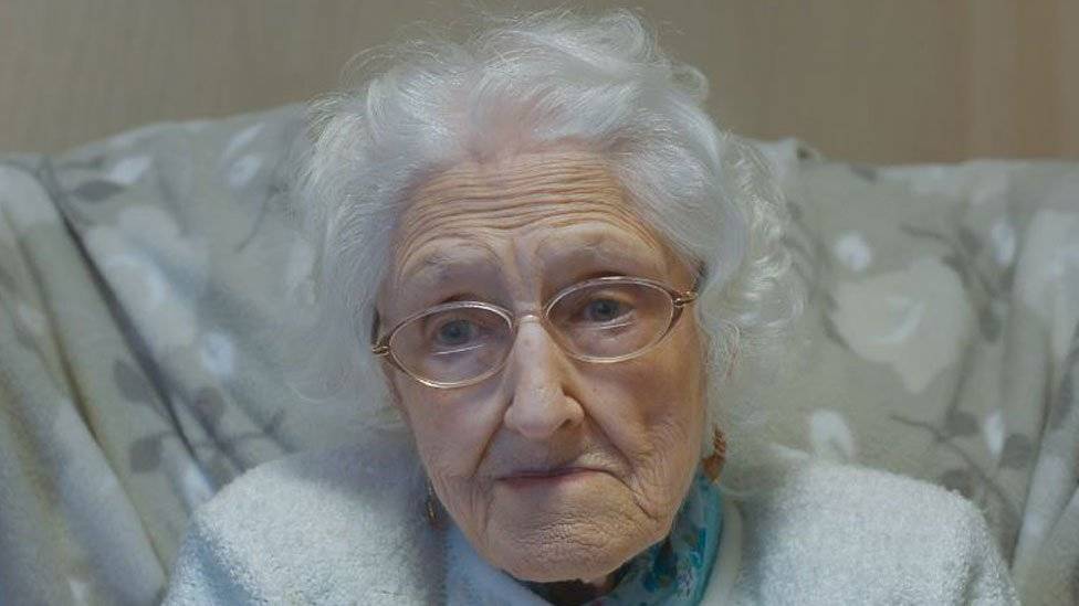 103379921mary-50486436ae45942f1a04437f075e49e2.jpg