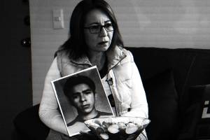 La hondureña Ana Enamorado busca a su hijo, Oscar, quien desapareció en Jalisco.