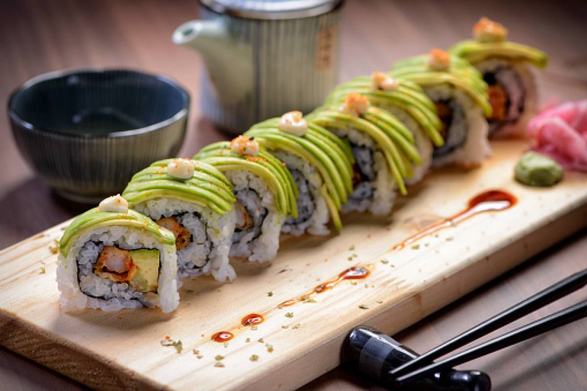 calorias 10 piezas de sushi