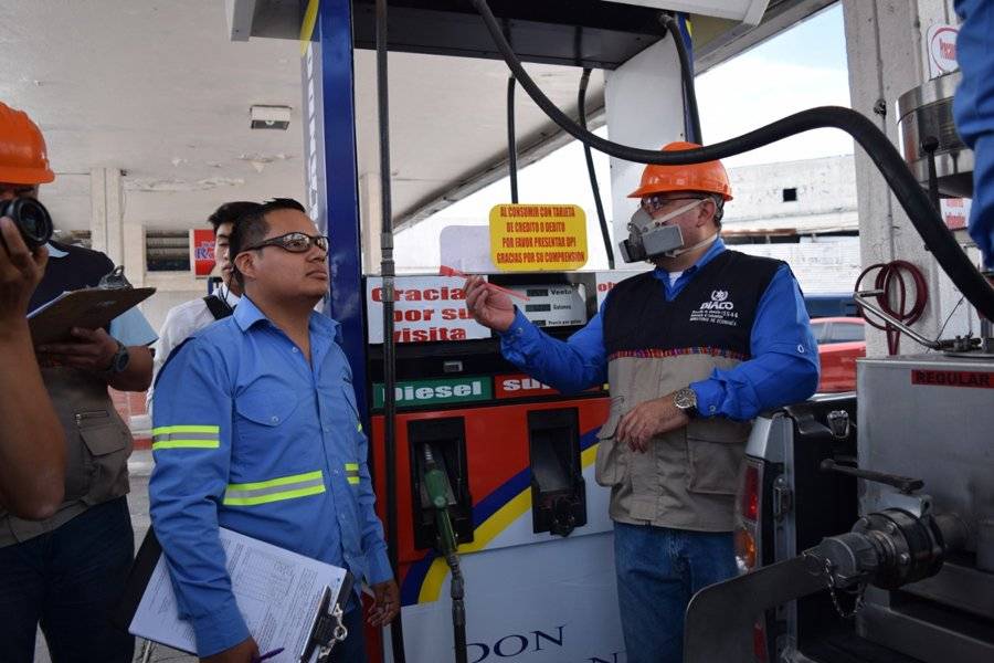 DIACO supervisa gasolinera