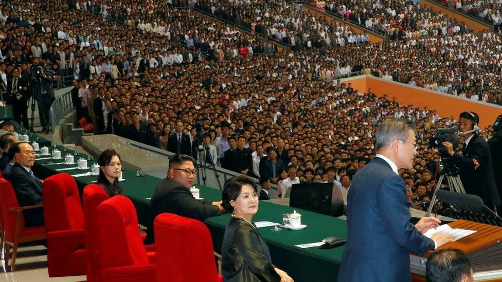 103500287reuterspyongyangpresscorps4-2e9f1ee6214f71a4f4c3461c0d36b241.jpg
