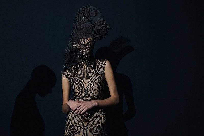 La eterna innovación de Iris Van Herpen