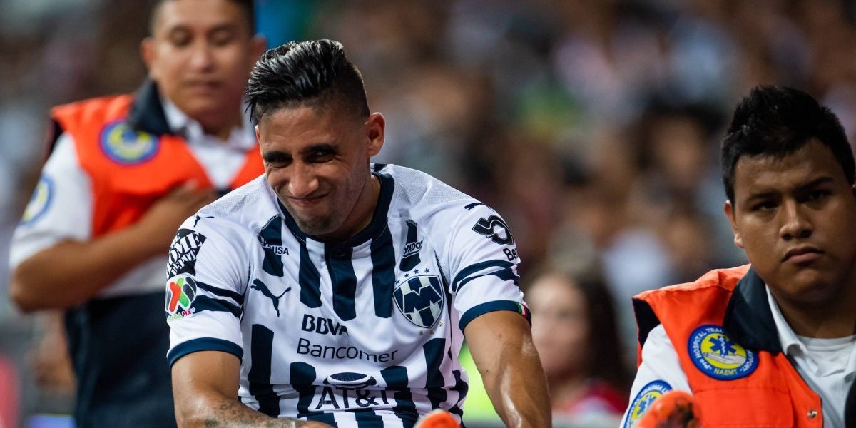 Jonathan Urretaviscaya es baja con Monterrey