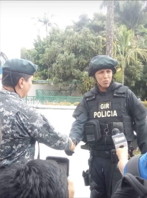 Eliseo con el uniforme del GIR