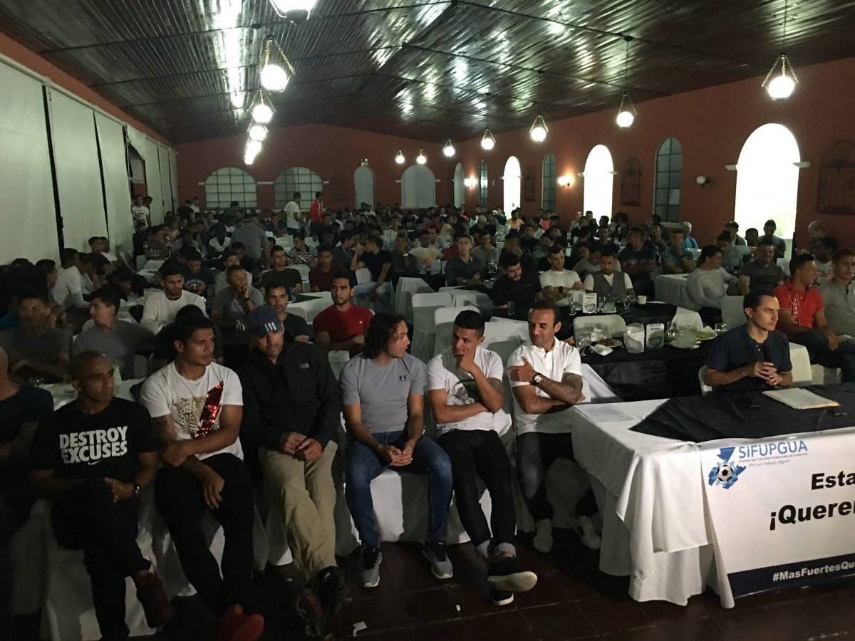 Jugadores de futbol nacional