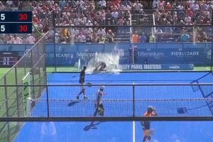https://www.publimetro.com.mx/mx/deportes/2018/09/22/jugador-padel-paquito-navarro-sufre-varios-cortes-tras-terrible-choque-con-pared-de-cristal.html