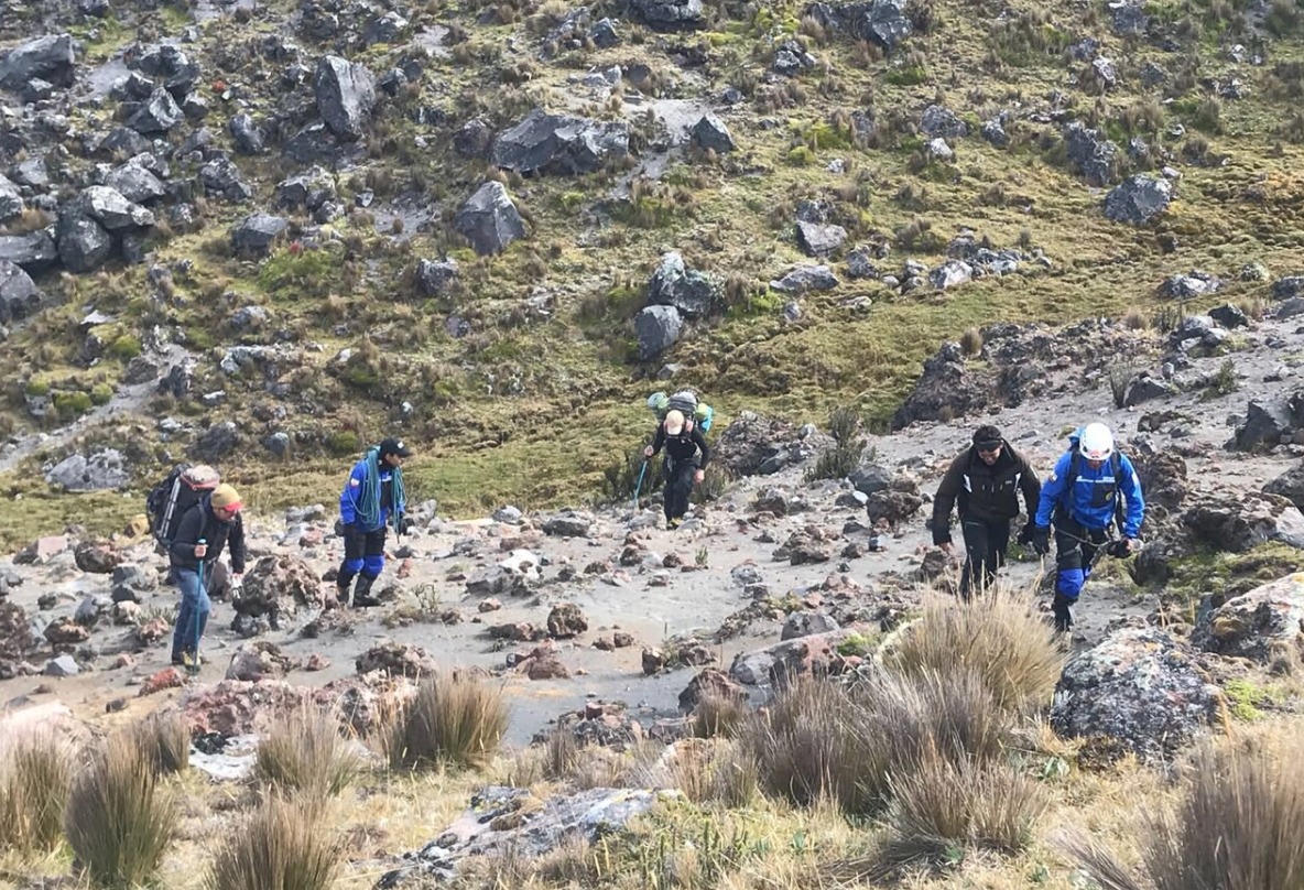 Tres ciudadanos extraviados en volcán Antisana