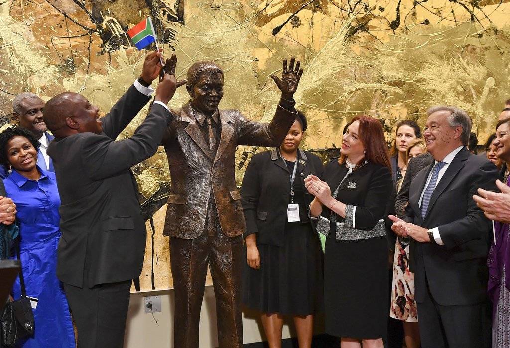 Estatua de Nelson Mandela en la ONU