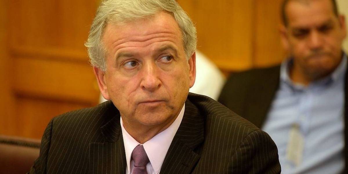 Grave: Ministro Larraín se hizo pasar por Pyme para obtener USD$ 20 millones de Corfo