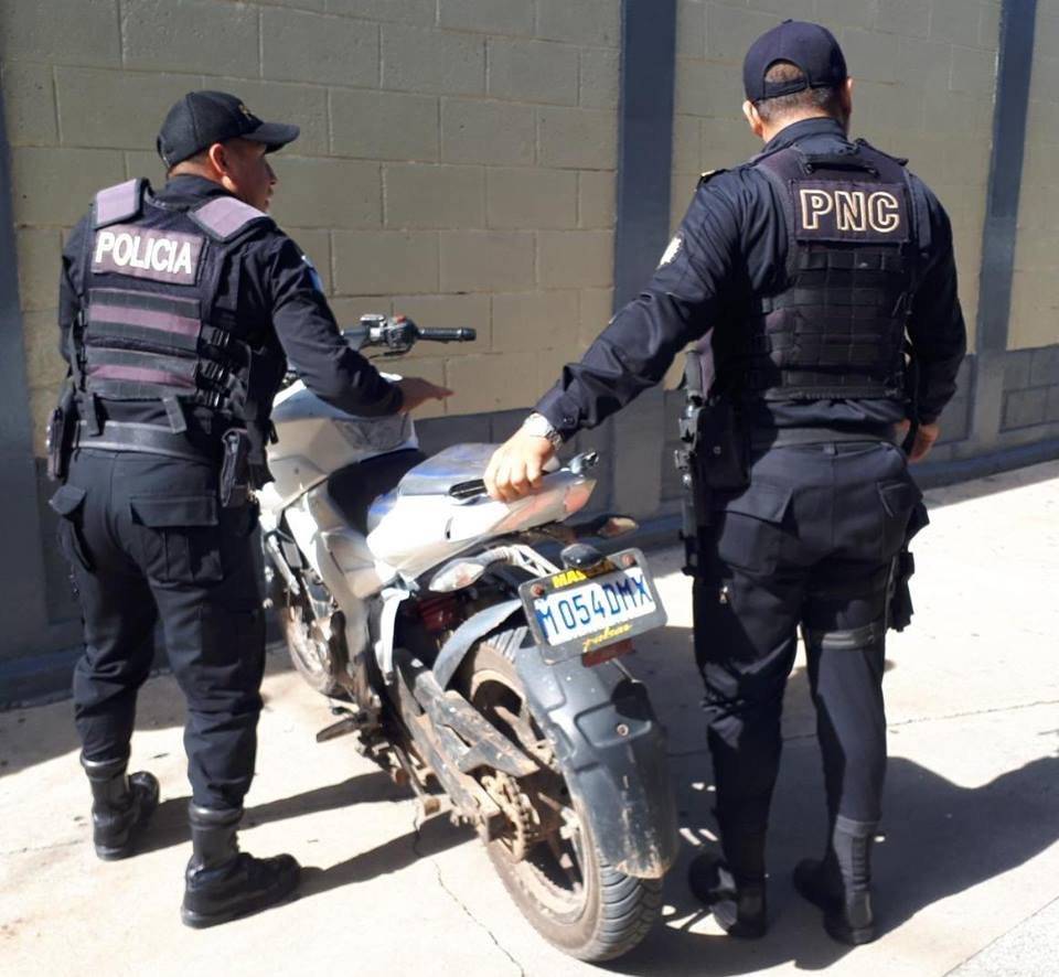 capturados por disparar a piloto de mototaxi en Jalapa