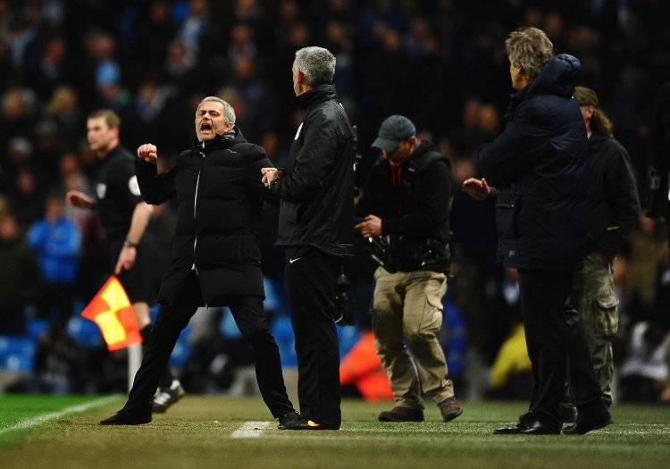 Mourinho gritándole un gol a Pellegrini en el triunfo 1-0 del Chelsea sobre Manchester City el 3 de febrero de 2014 / Foto: Getty Images