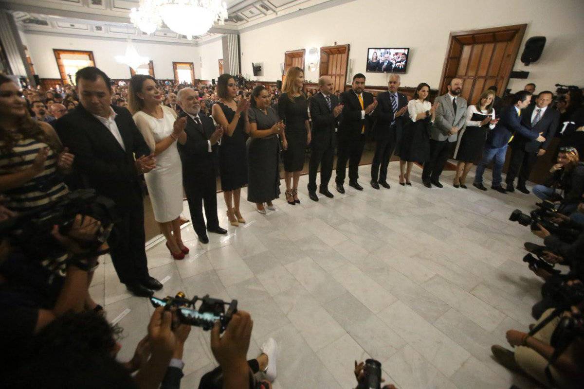 Estrena Jalisco a sus nuevos ayuntamientos en 125 municipios