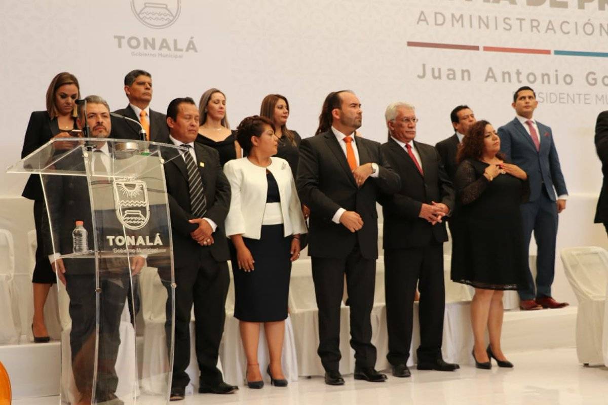 Estrena Jalisco a sus nuevos ayuntamientos en 125 municipios