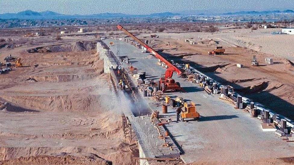 103622921construction-9df5210c50a1e6cd84974e1fe751d52b.jpg