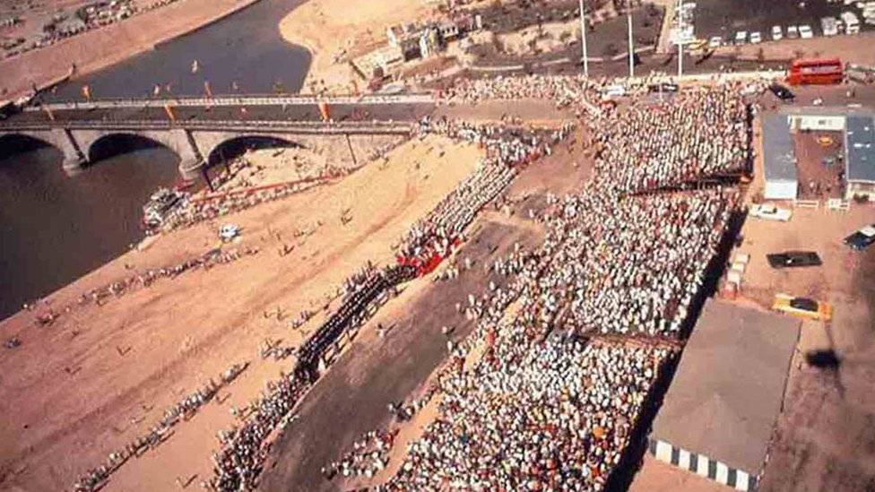 103622923crowds-65de6c11af4ea450c97ab5fbbac904ec.jpg