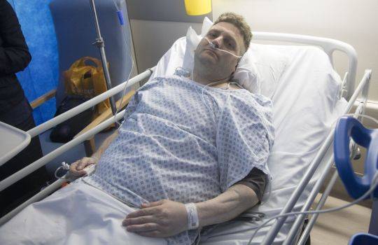 Le implantan pene biónico y entra en coma luego de usarlo Le implantan pene biónico y entra en coma luego de usarlo