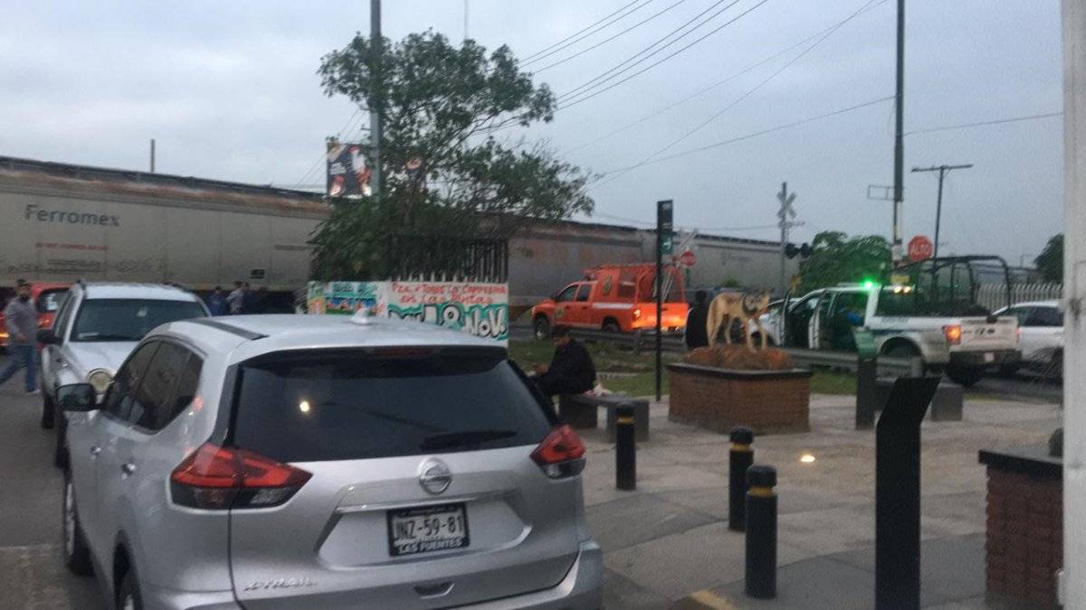Choque de tren desquicia la zona Valles de Tlajomulco