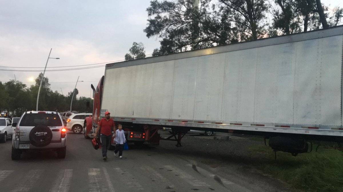 Choque de tren desquicia la zona Valles de Tlajomulco