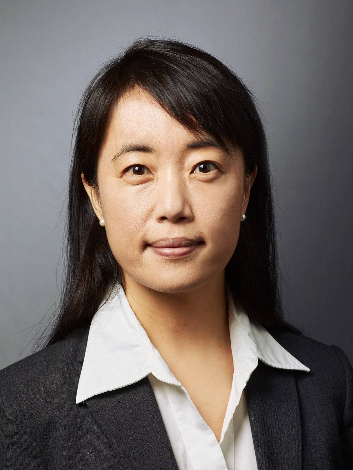 Bandy lee, profesor asistente de psiquiatría forense en la Facultad de Medicina de la Universidad de Yale