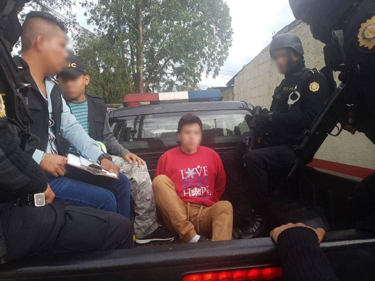 Capturan a Pedro Efraín Lemus Shar, alias "El Peter", presunto coordinador de cobros de extorsión en Chinautla