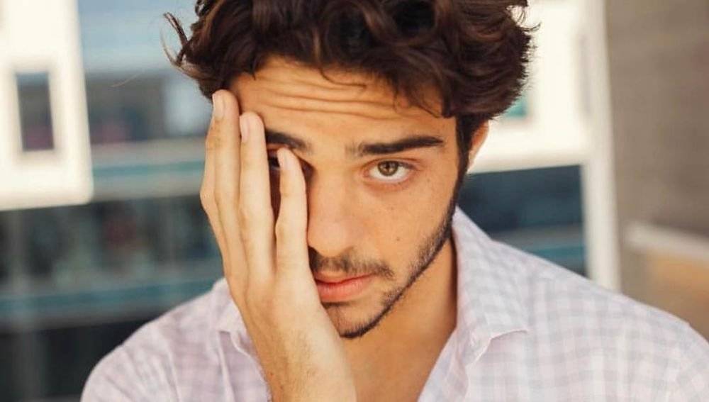 Irresistible actor que enamorará a las nuevas Ángeles de Charlie