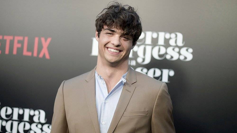 Irresistible actor que enamorará a las nuevas Ángeles de Charlie