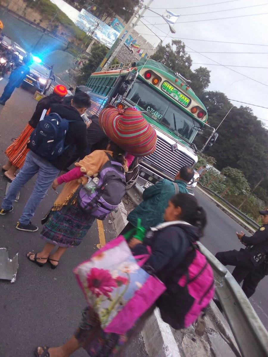 bus accidentado Km. 17.5 ruta Interamericana