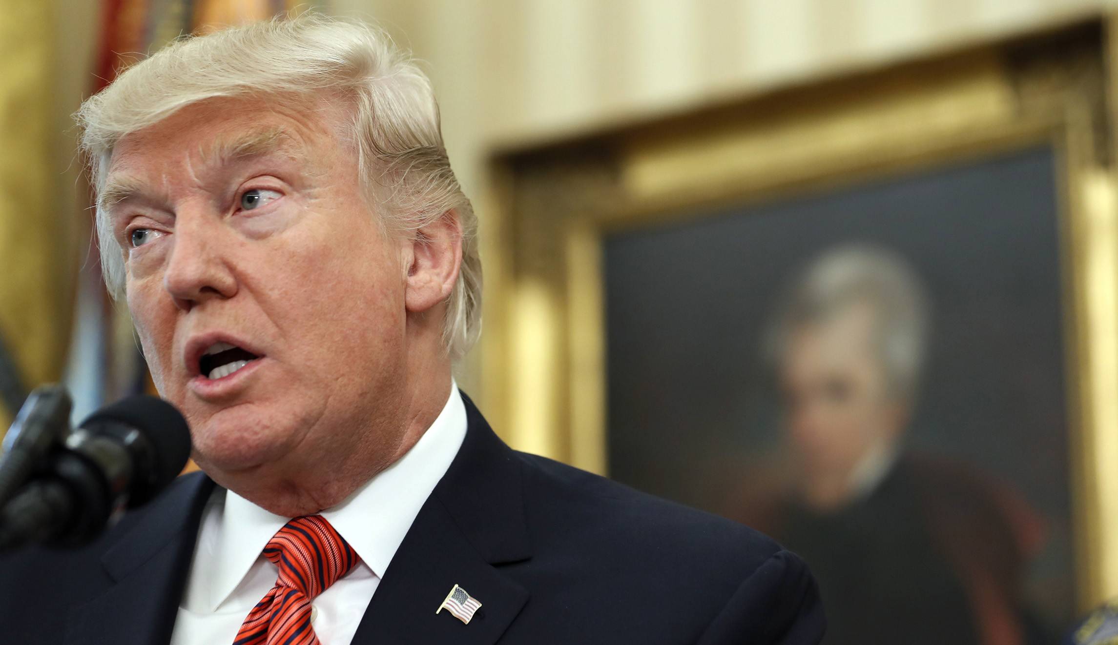  El hackeo del siglo: Más de 30 compañías de EE.UU. habrían sido hackeadas con un chip espía chino 