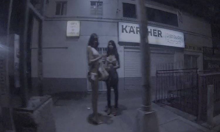Sexoservidoras transexuales dicen ser violentadas por participantes de arrancones
