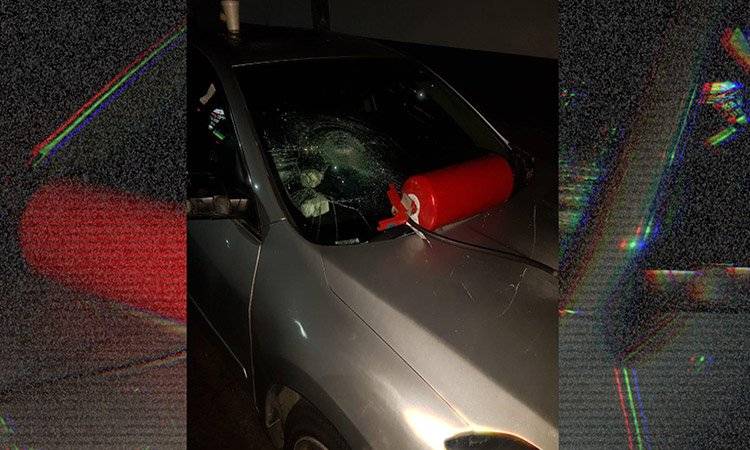 Los agresores rompieron el parabrisas de una de las mujeres trans.