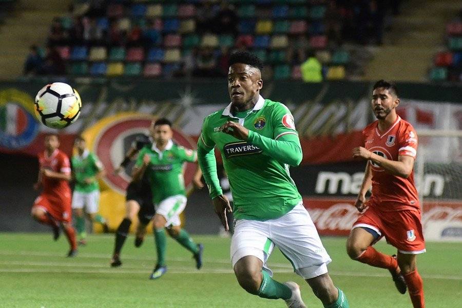 La velocidad de Sergio Santos fue clave en la goleada de Audax sobre La Calera / Foto: Agencia UNO