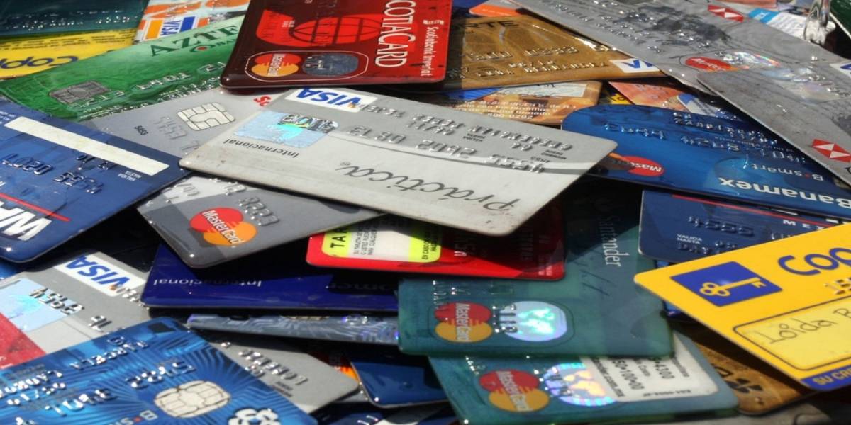 Ya parece chiste: Confirman clonación de más de 3500 tarjetas de crédito en Chile