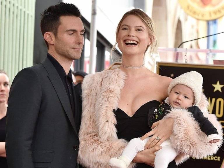 Adam Levine y Behati Prinsloo