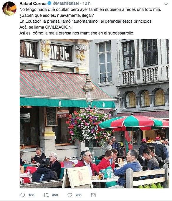 Rafael Correa habló de la foto con su abogado, Alexis Mera, en Bruselas
