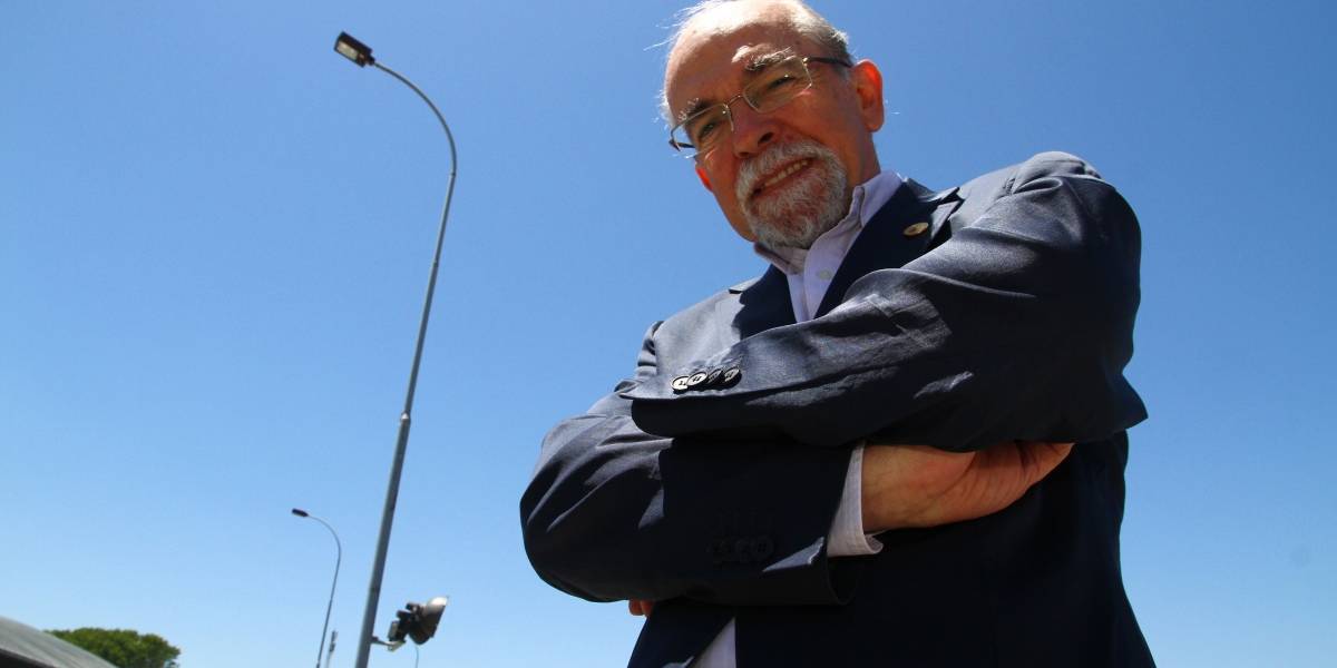 Astrónomo José Maza quiere batir récord y hacer charla masiva más grande en la historia de Chile