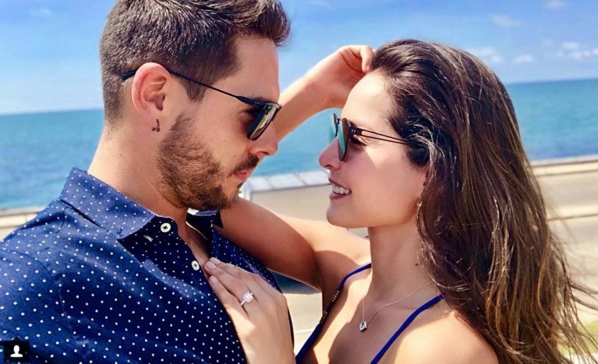 anillo de compromiso que le dieron a Carmen Villalobos