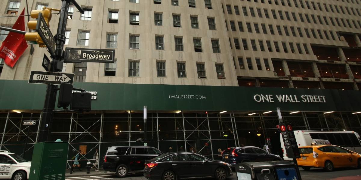 ¿Qué? A un costado de Wall Street se recuerda a un presidente chileno