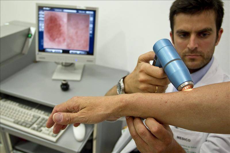 melanoma-ce7a13d5f43d3681bb60bab53670af34.jpg melanoma-ce7a13d5f43d3681bb60bab53670af34.jpg