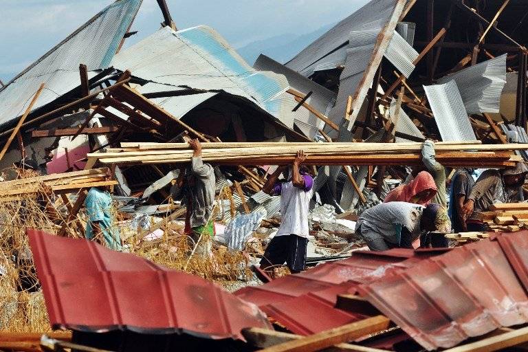 Terremoto y tsunami en Indonesia
