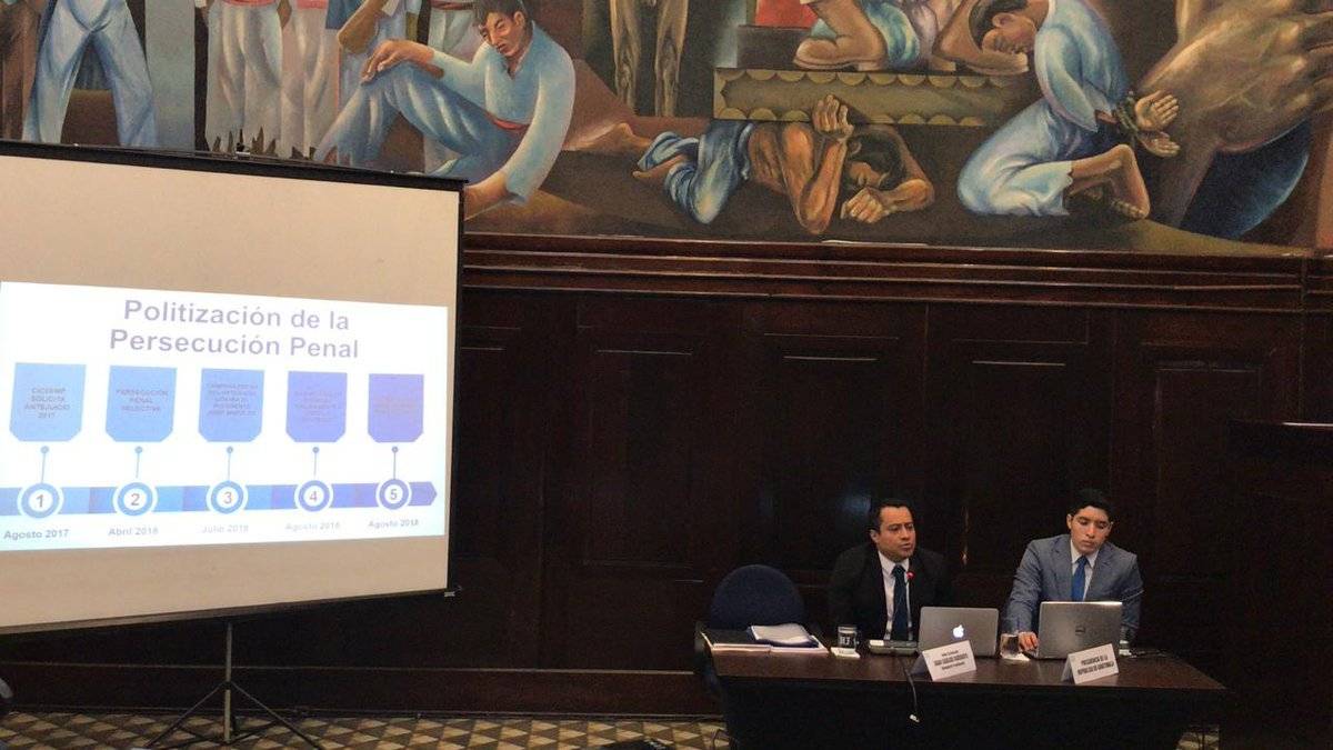 abogado del presidente Jimmy Morales expone ante comisión pesquisidora