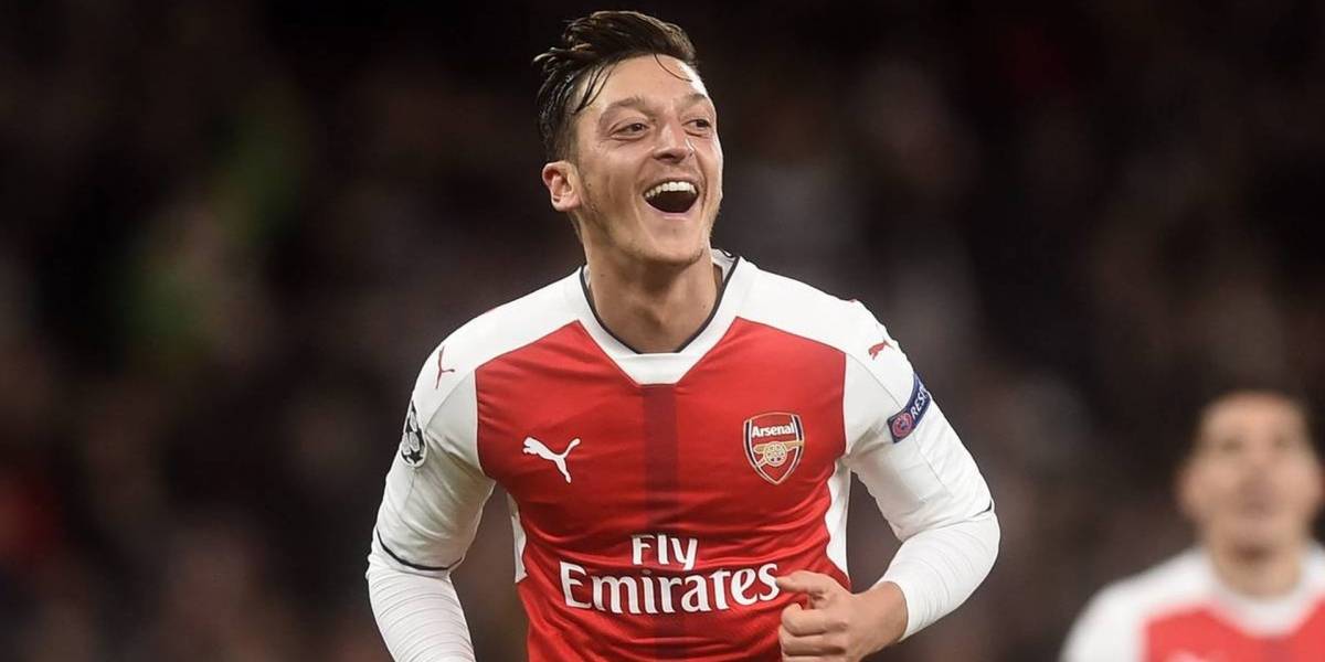 Mesut Özil se lanza como streamer de Fortnite y consigue un Victory Royale