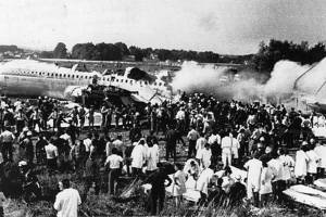 Como desobedeci comissário de bordo e me tornei o único passageiro a sobreviver a desastre de avião